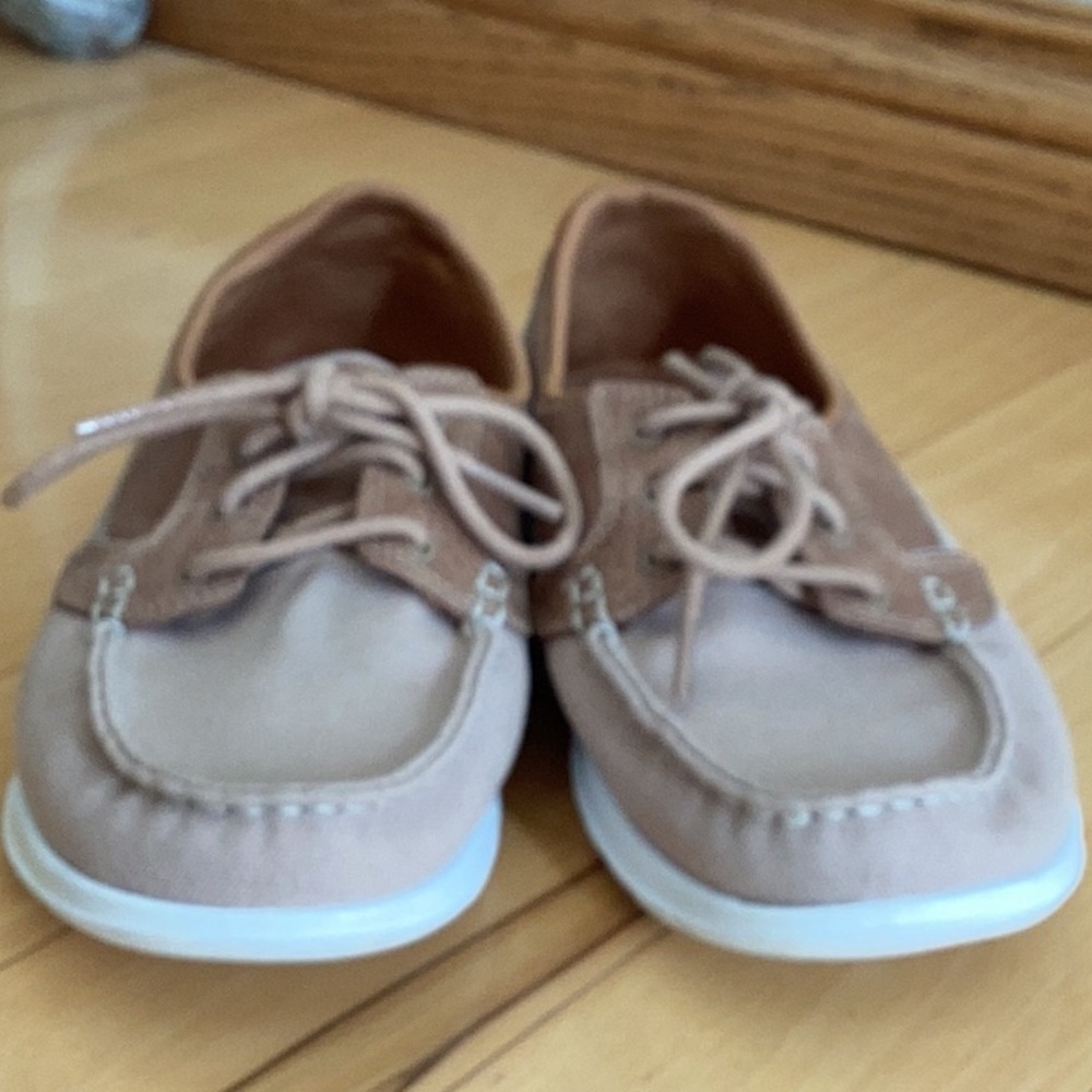 Skechers on the go GOGA Max Women's Tan boat shoes, women’s size 7 - Picture 6 of 16